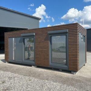 Bewohnbares Containermodul mit 21 m²