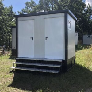 Sanitärcontainer – WC + Dusche + Tank