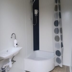 CONTENEDOR SANITARIO DOBLE CON 2 CABINAS – WC Y DUCHA
